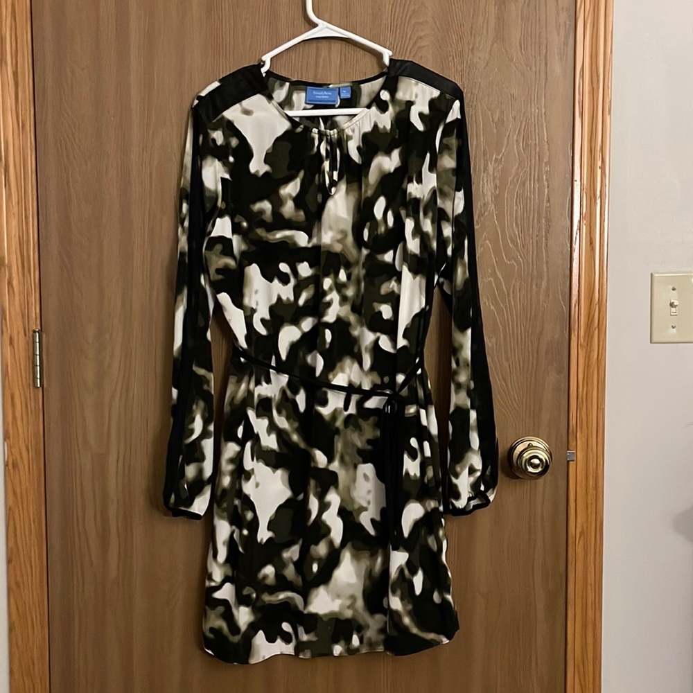 Vera Wang Dress Size XL